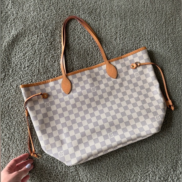 Louis Vuitton white Neverfull Damier MM canvas tote - Picture 2 of 14